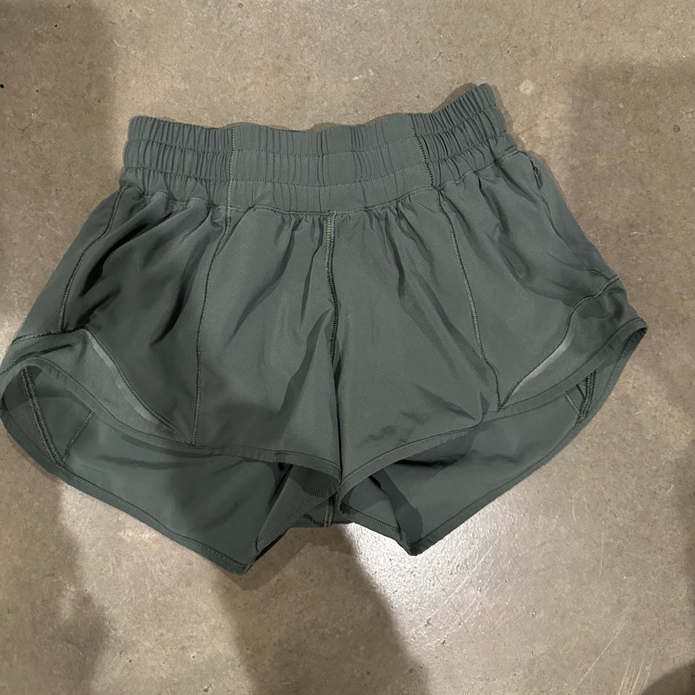 Lululemon Hotty Hot Short LR 2